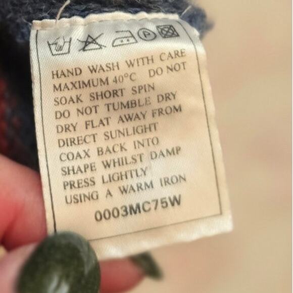 Vintage 90's Tulchan 100% Wool  3D Cardigan in Light Blue - Picture 10 of 10